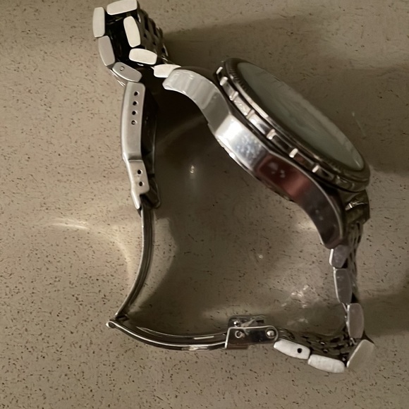 Akribos XXIV Men’s Multifunction Watch - Picture 4 of 4